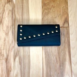 NWOT Black w/ gold studs wallet🖤🛍